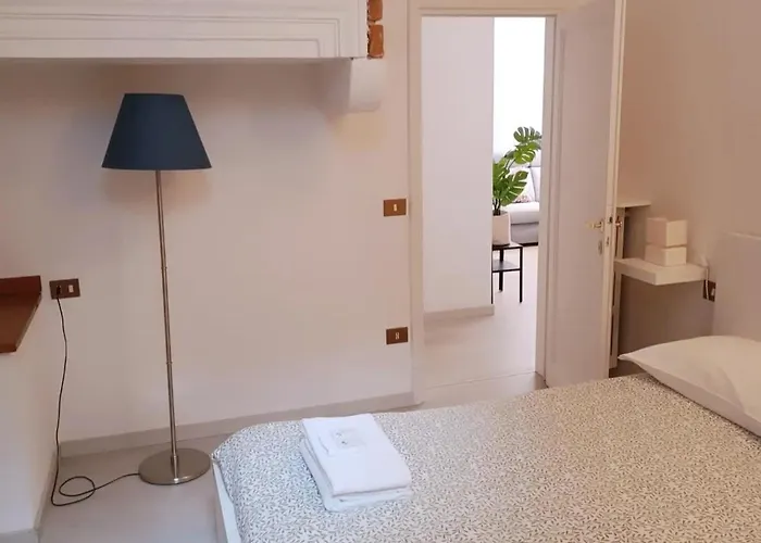 Handy House