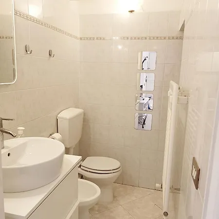 Handy House דירה